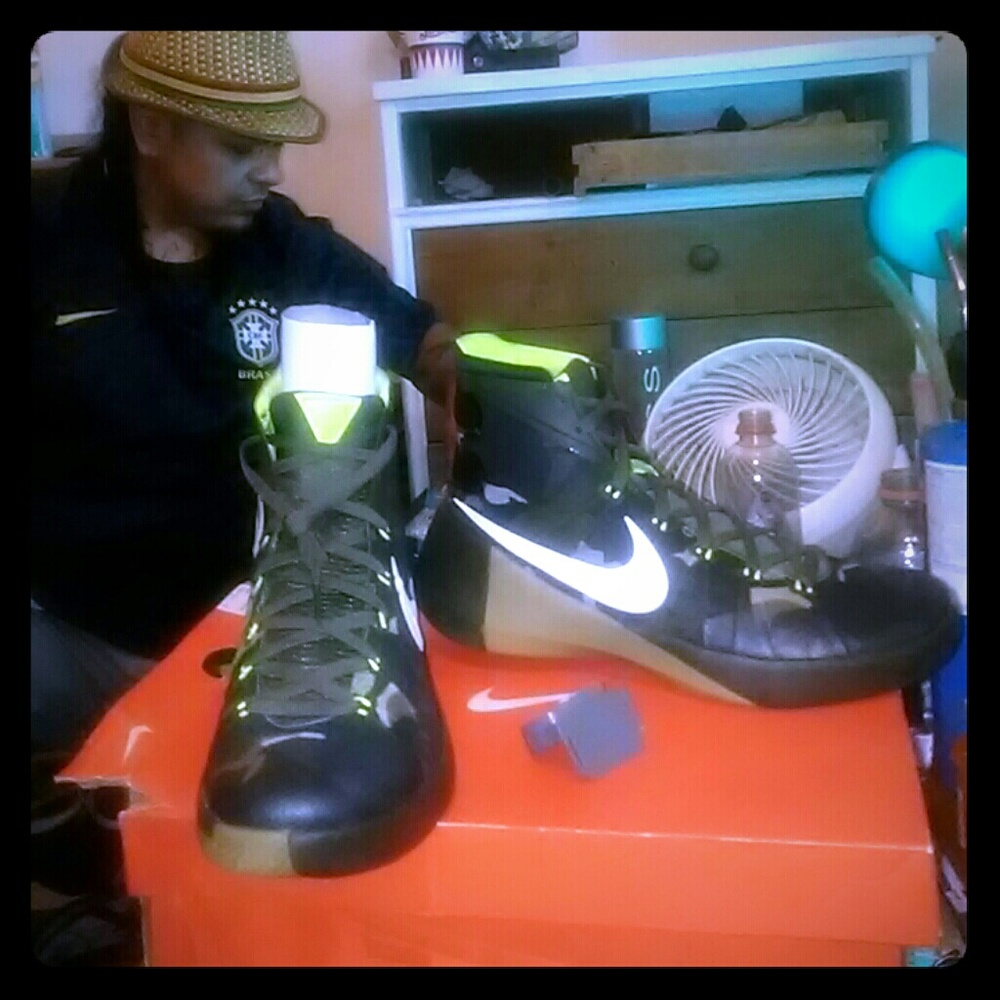 NWT Nike hyperdunks
